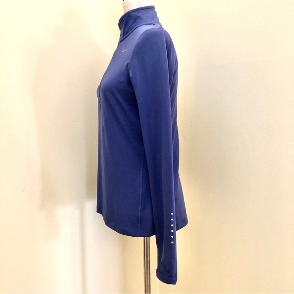 Nike. Dri-Fit Long Sleeve Half Zip. Purple. Small. - Picture 2 of 8